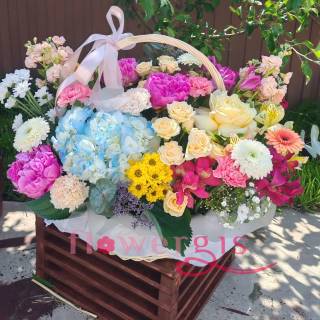 Цветочная корзина "Летняя мечта"